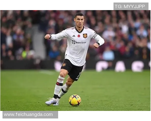 C罗与佩莱的巅峰对决谁能在绿茵场上书写传奇篇章 C罗与佩莱的巅峰对决谁能在绿茵场上书写传奇篇章